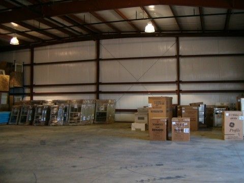 ABC Supply Building: 100 North Spruce Street, Manteno, IL 60950
